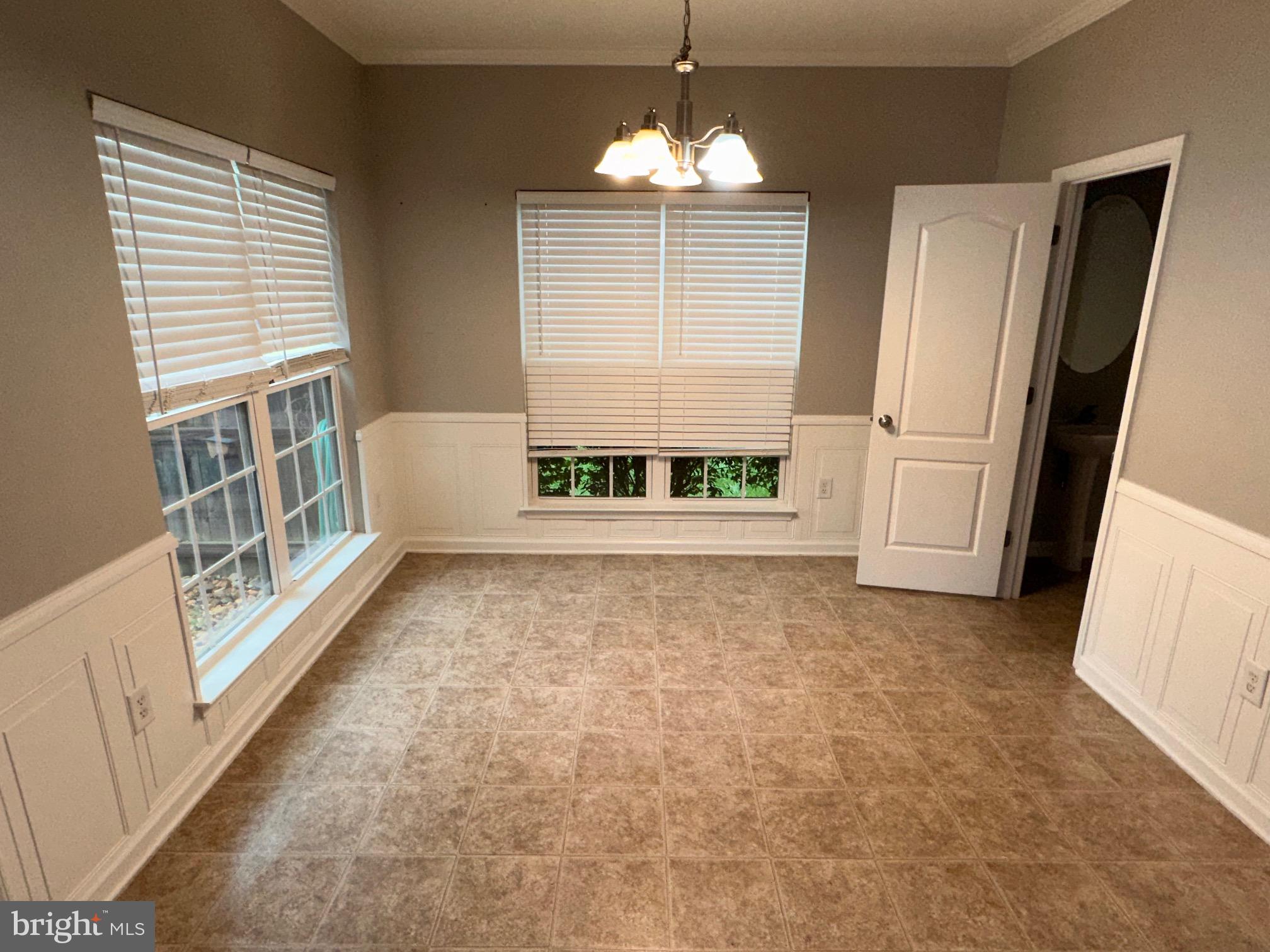 ARCHERS ROCK - Residential Lease