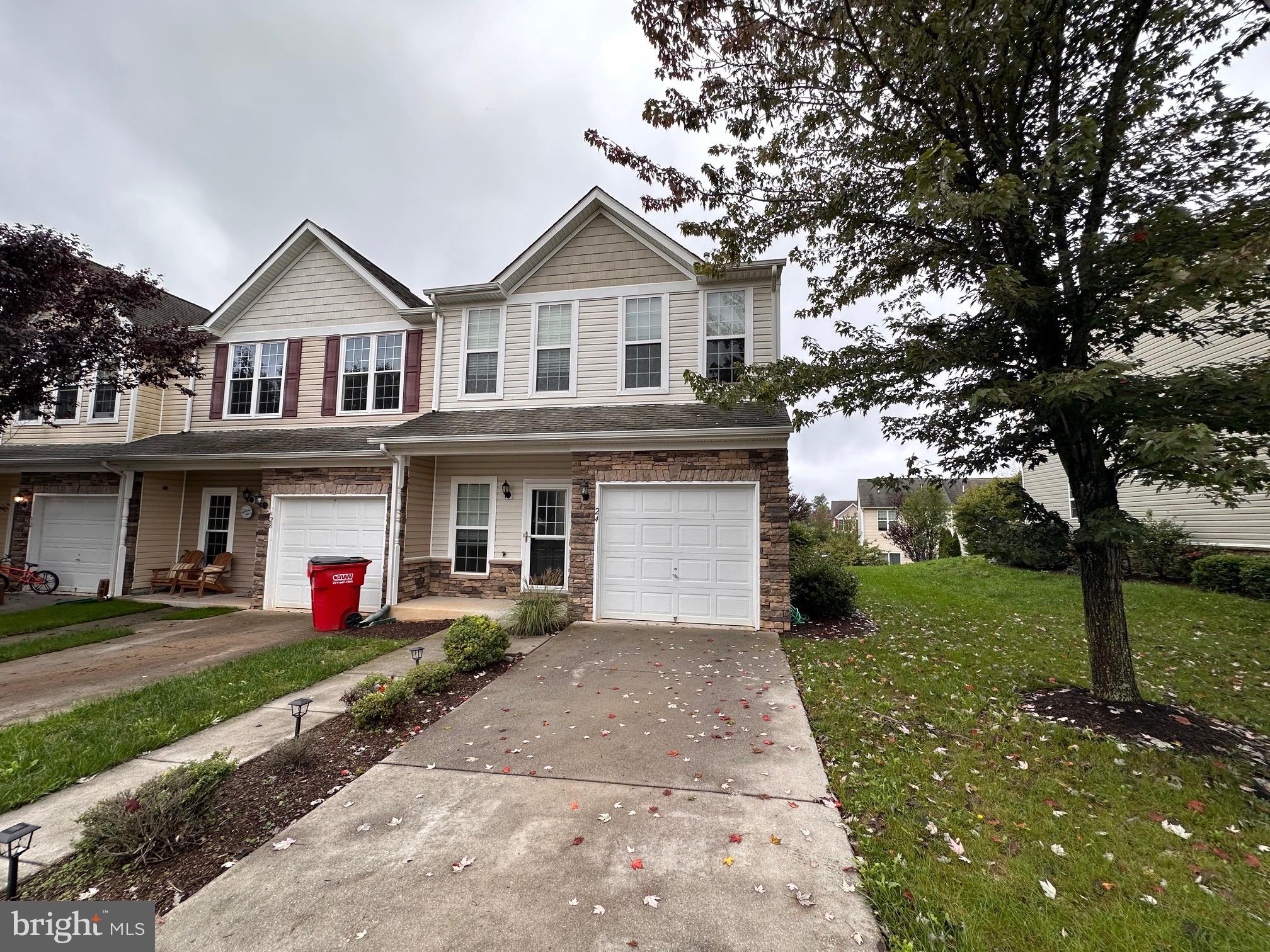 ARCHERS ROCK - Residential Lease