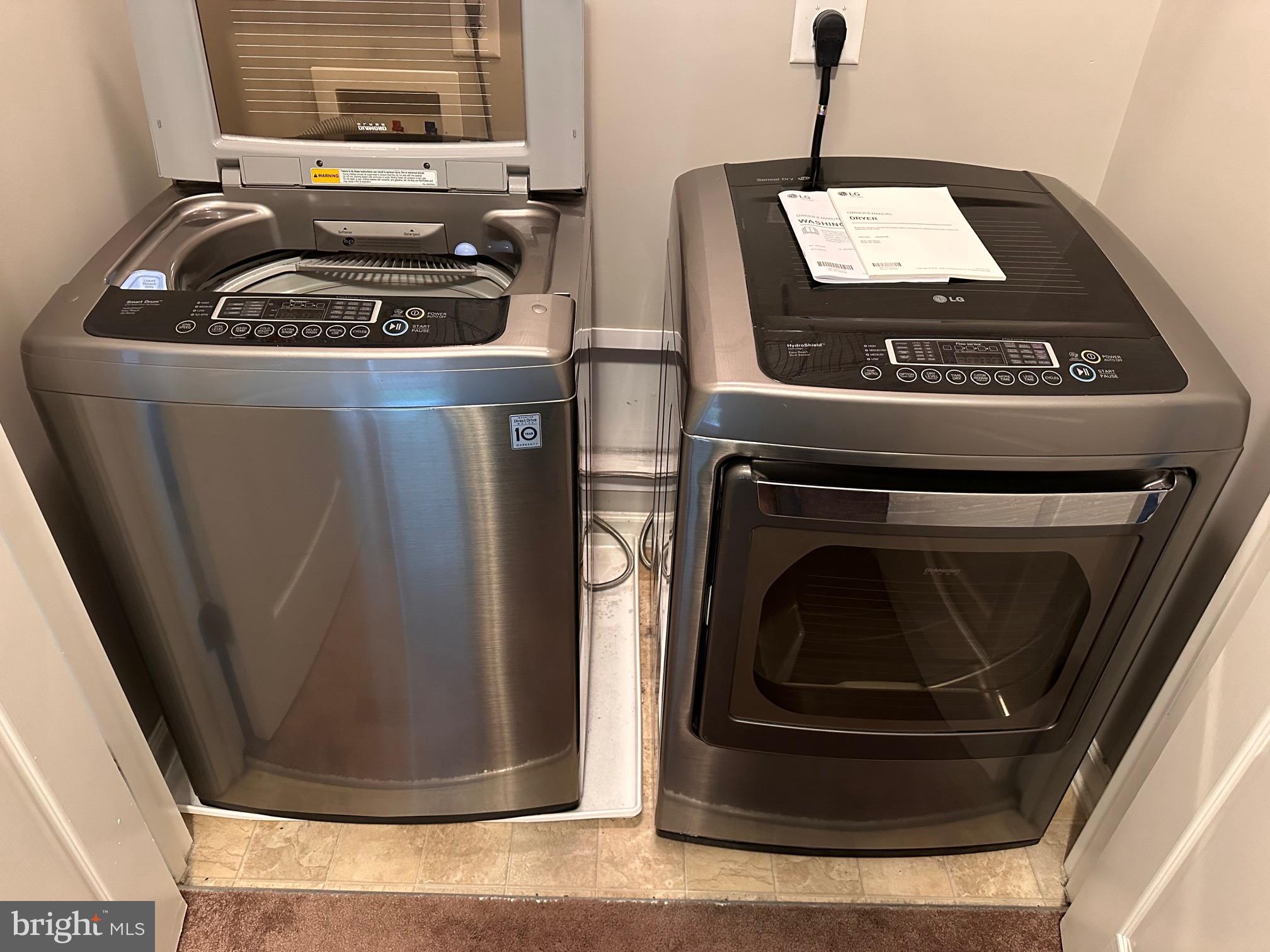 ARCHERS ROCK - Residential Lease