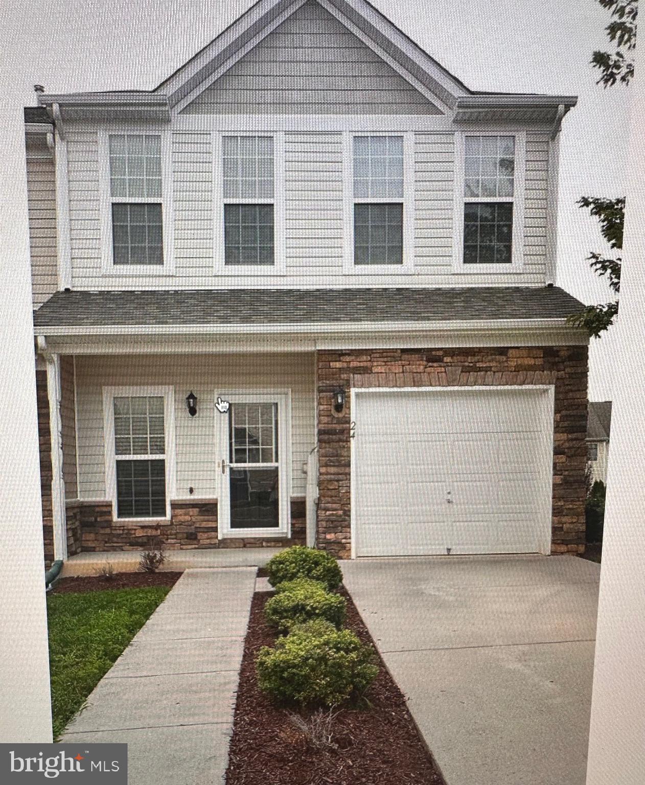 ARCHERS ROCK - Residential Lease