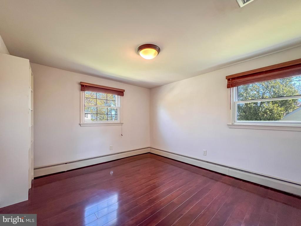 HILLWOOD TERR - Residential