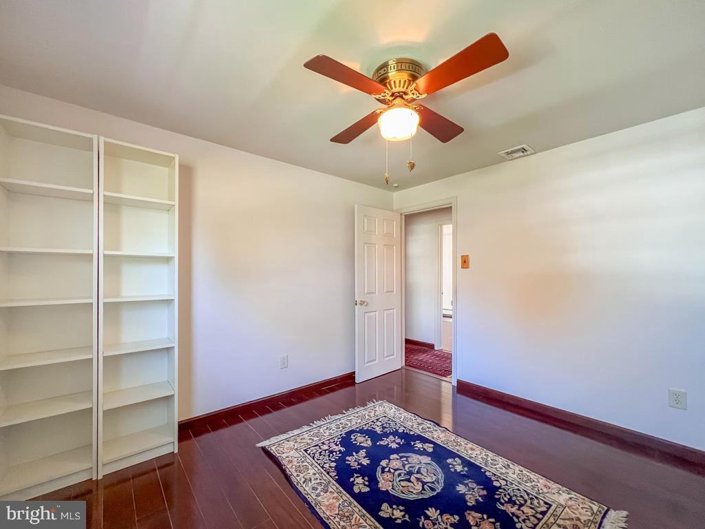 HILLWOOD TERR - Residential