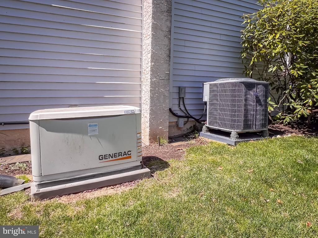 HILLWOOD TERR - Residential