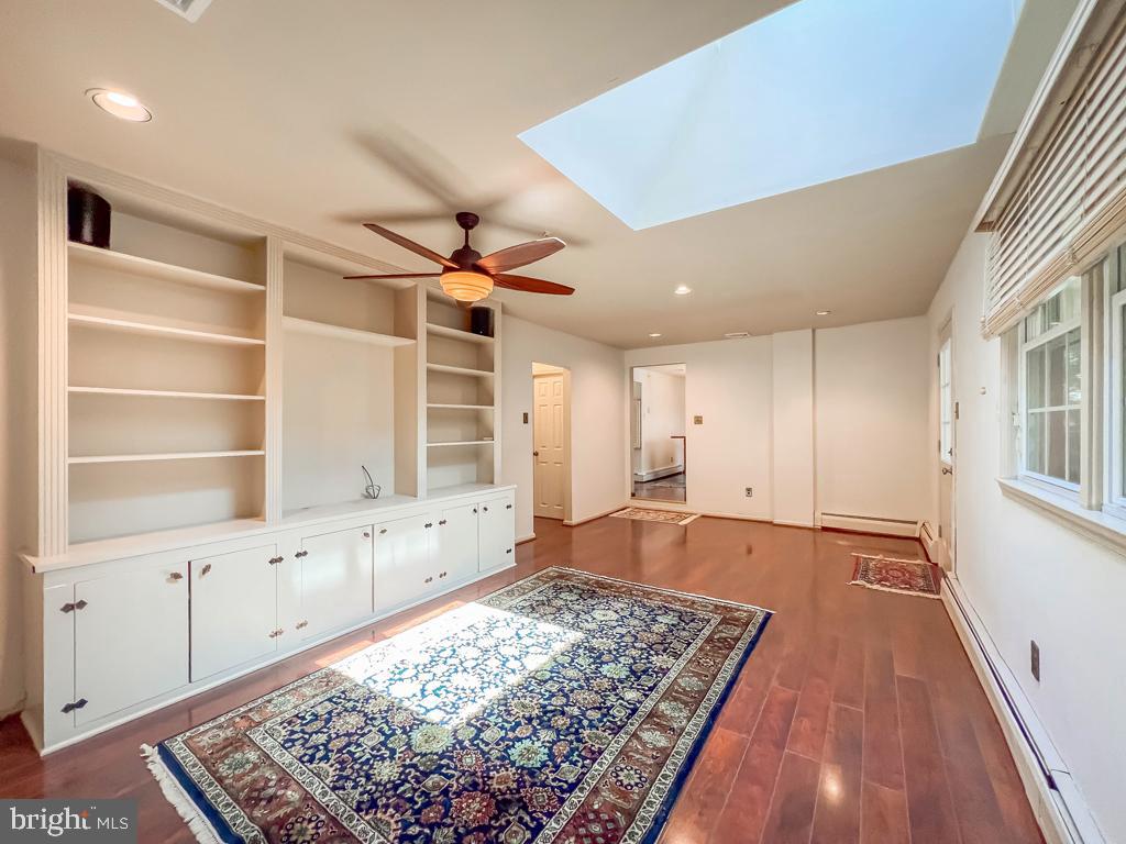 HILLWOOD TERR - Residential