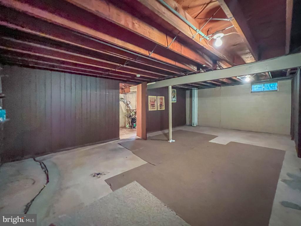 HILLWOOD TERR - Residential