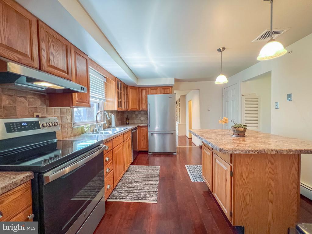 HILLWOOD TERR - Residential