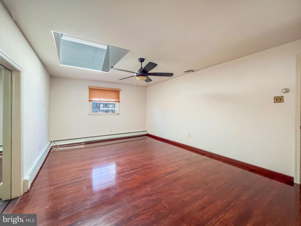 HILLWOOD TERR - Residential