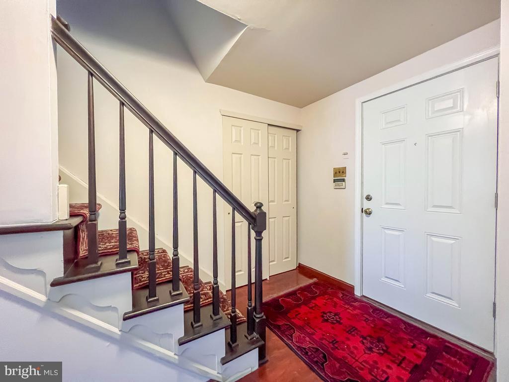 HILLWOOD TERR - Residential