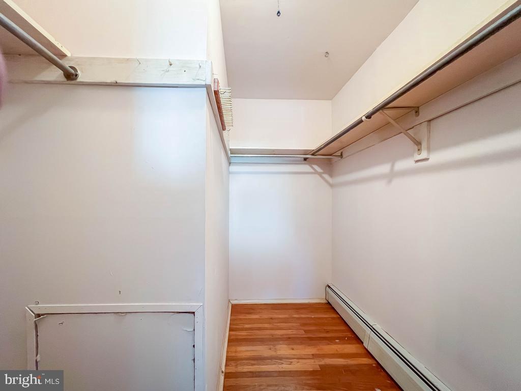 HILLWOOD TERR - Residential