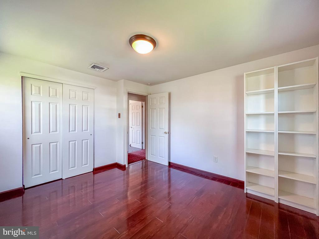 HILLWOOD TERR - Residential