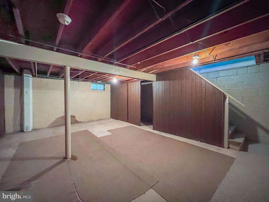 HILLWOOD TERR - Residential