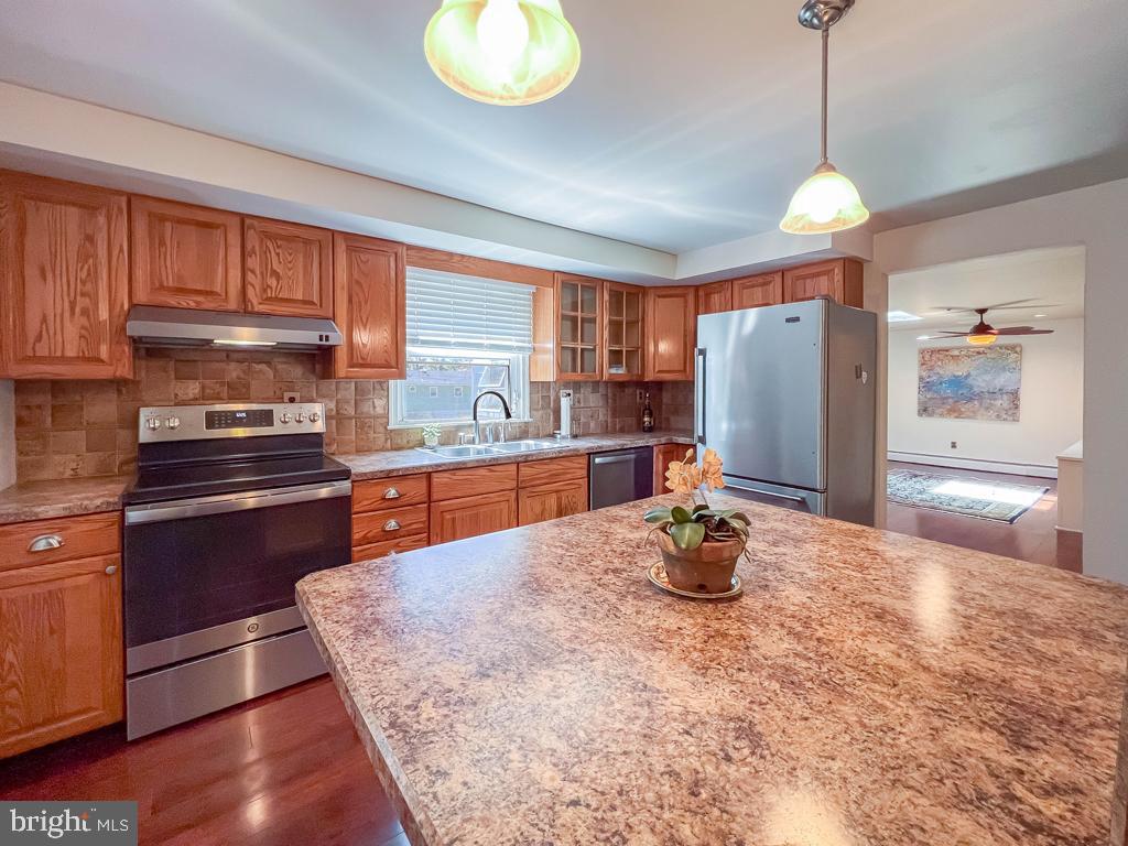 HILLWOOD TERR - Residential