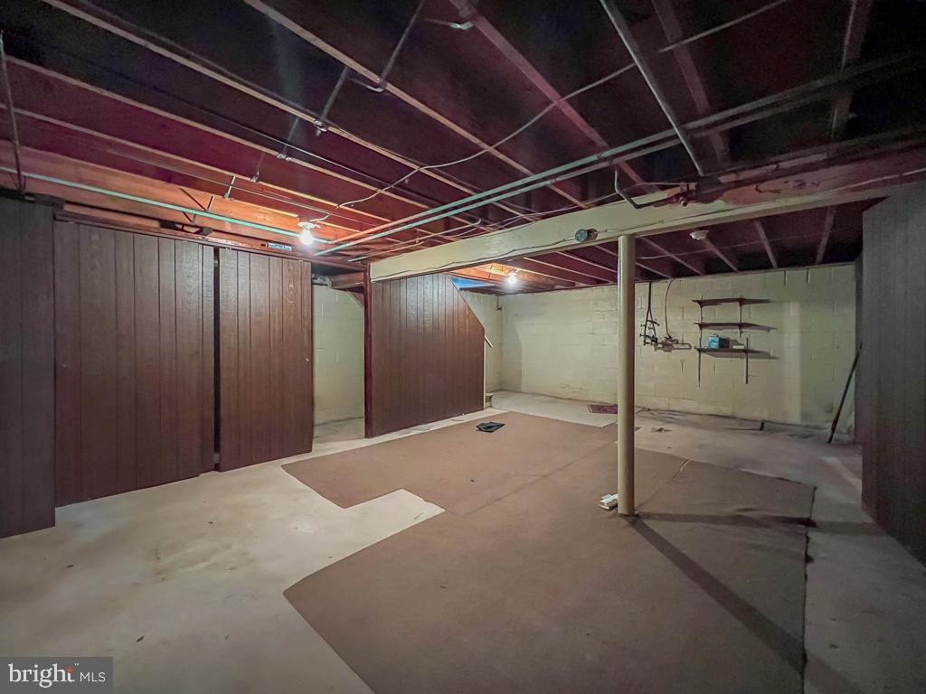 HILLWOOD TERR - Residential