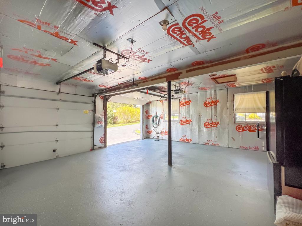 HILLWOOD TERR - Residential