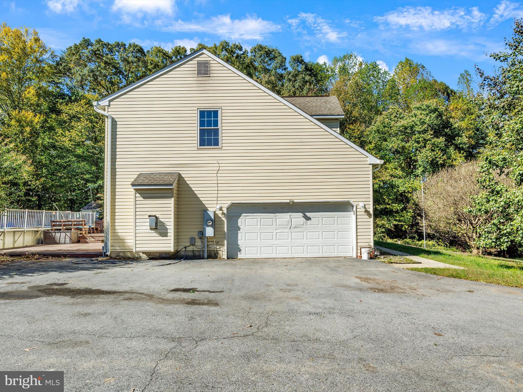 BOUNDARY CREEK - Residential
