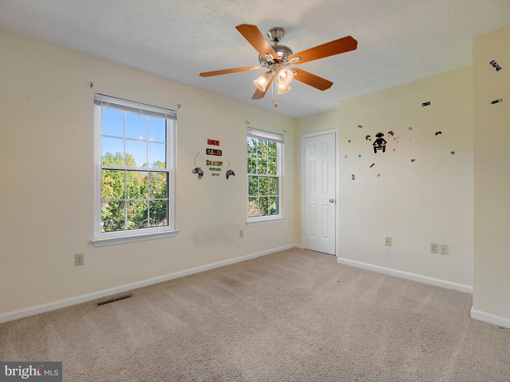 BOUNDARY CREEK - Residential