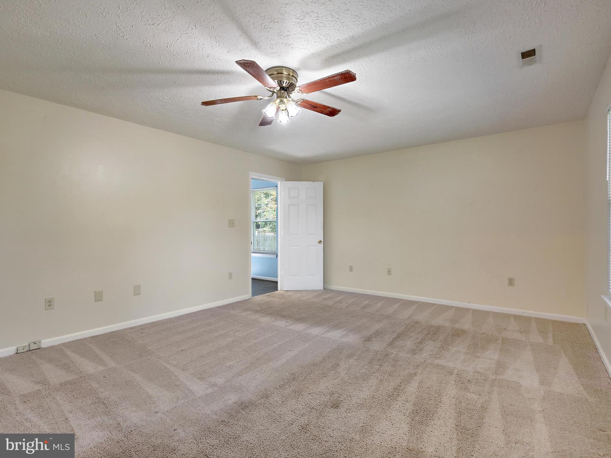 BOUNDARY CREEK - Residential