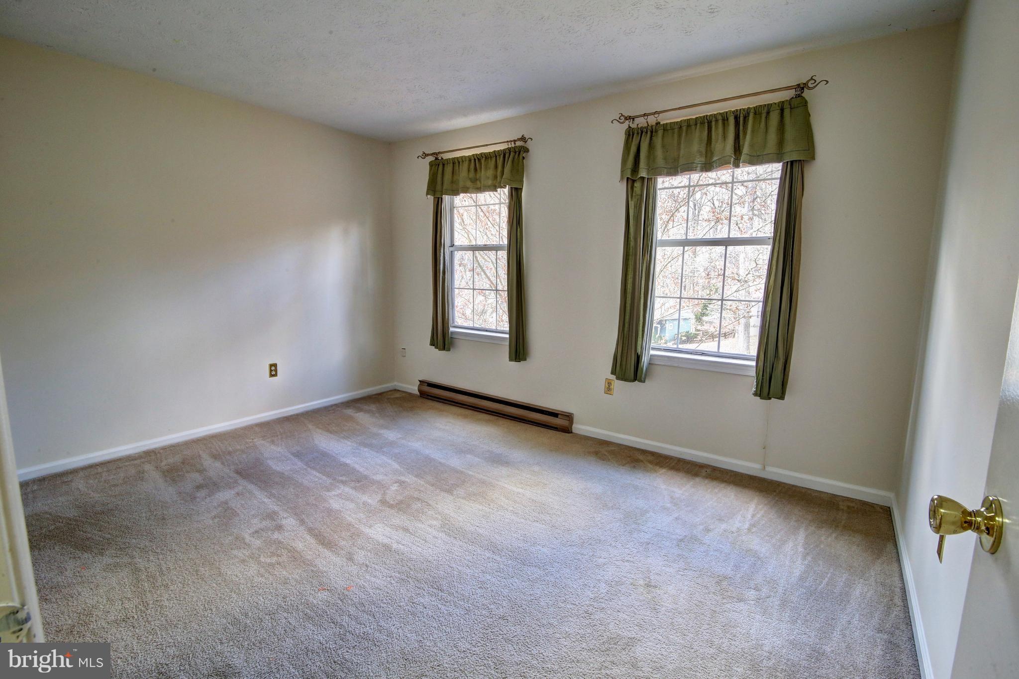 POTOMAC VILLAGE - Residential