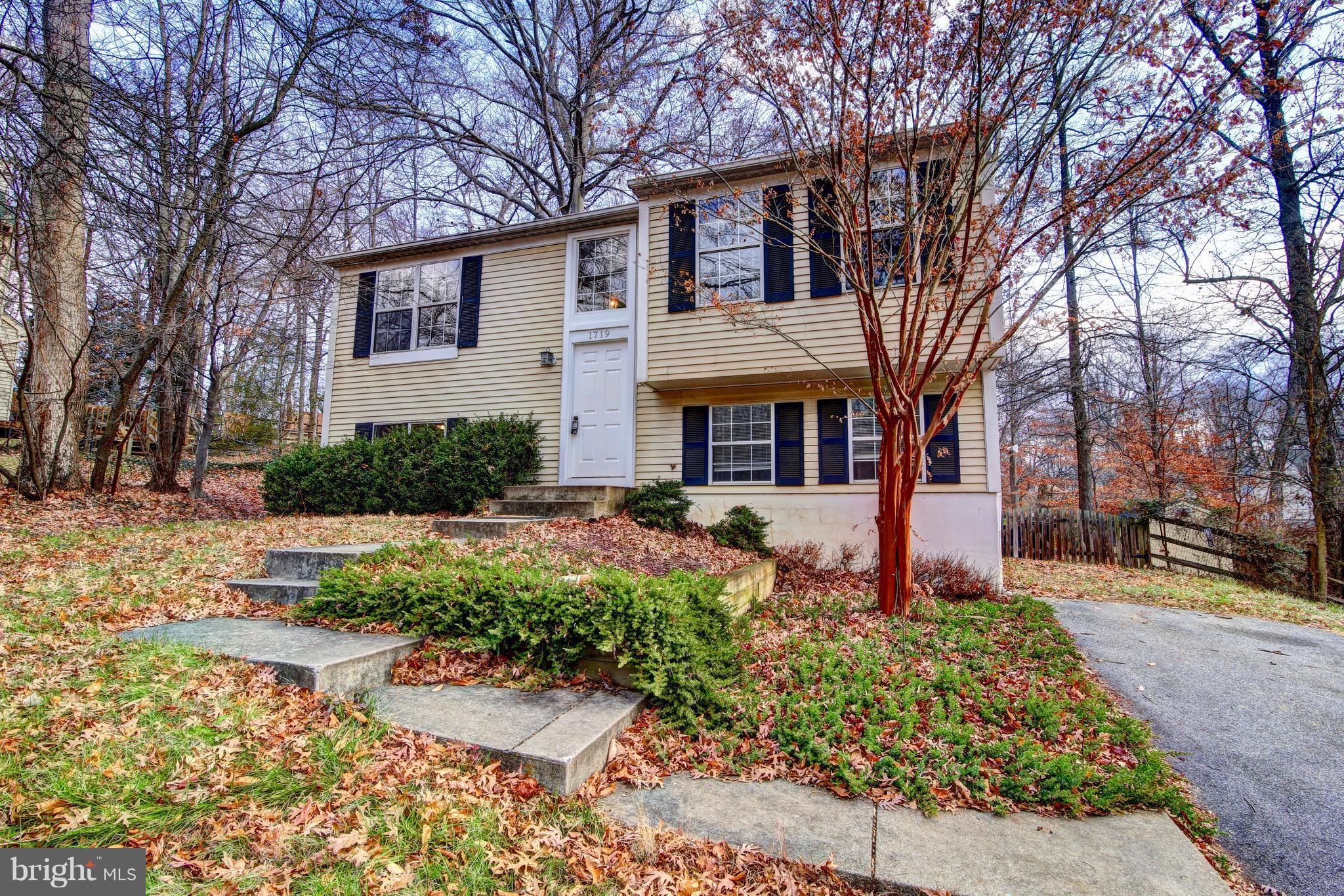 POTOMAC VILLAGE - Residential