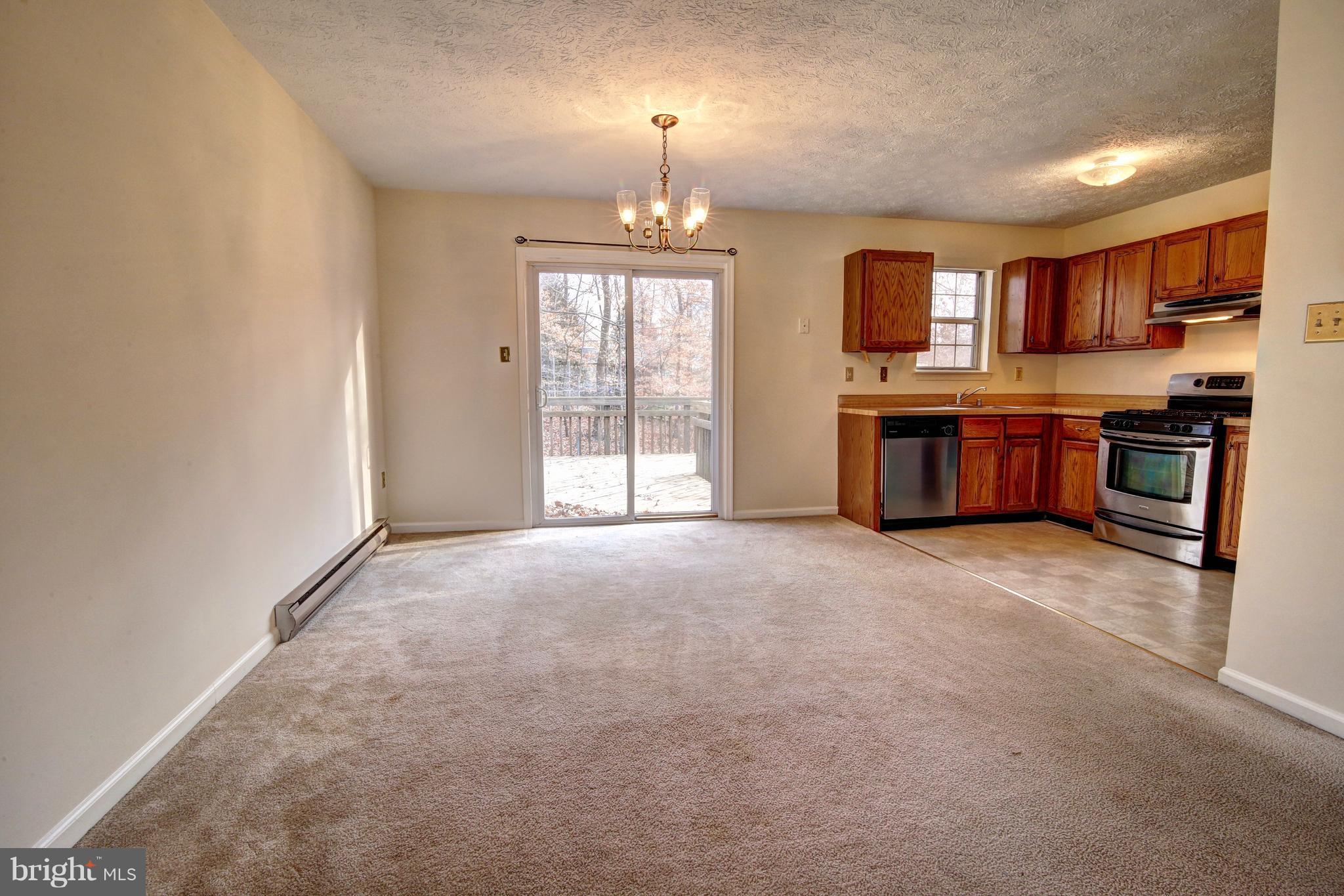 POTOMAC VILLAGE - Residential