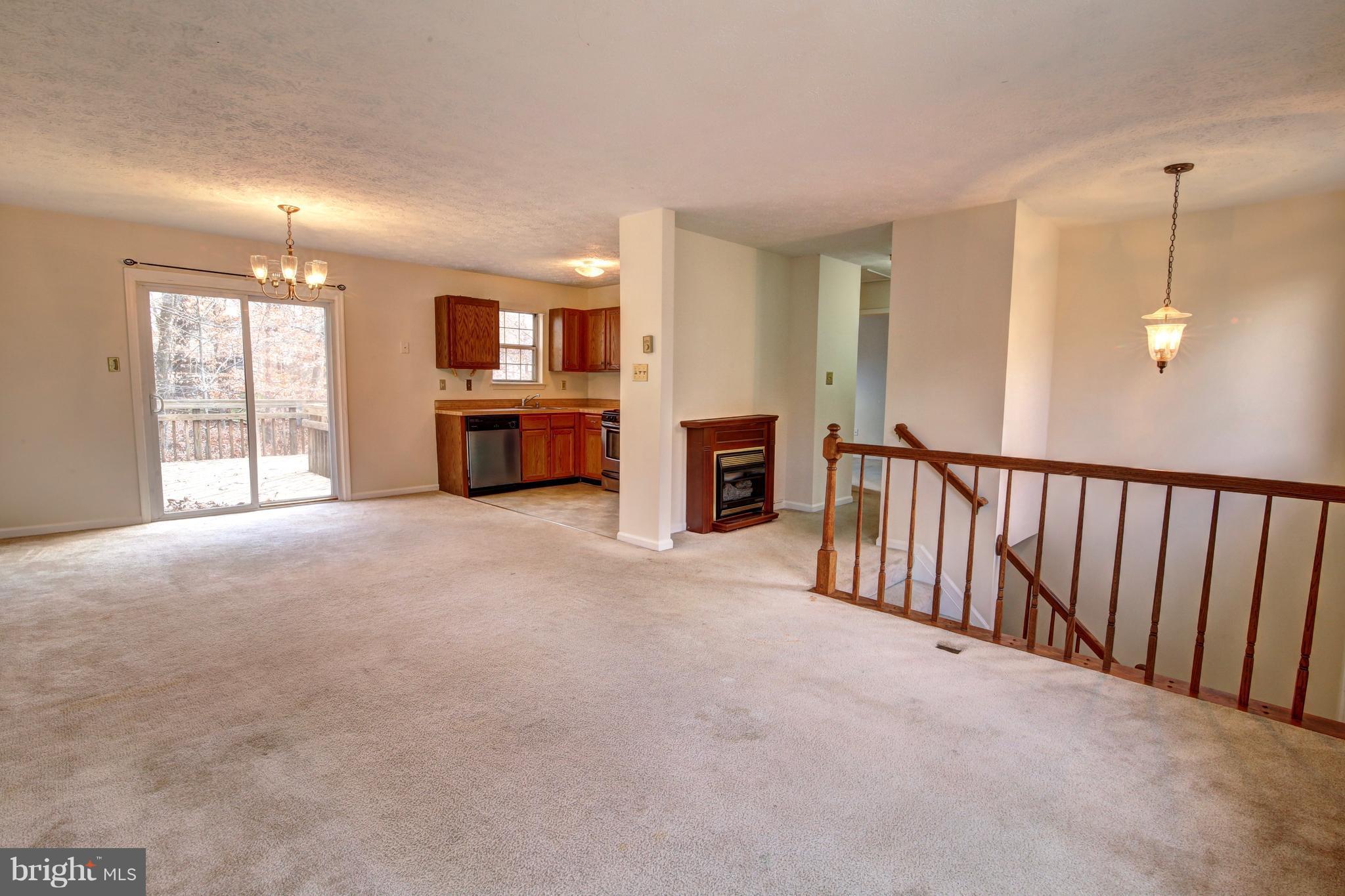 POTOMAC VILLAGE - Residential