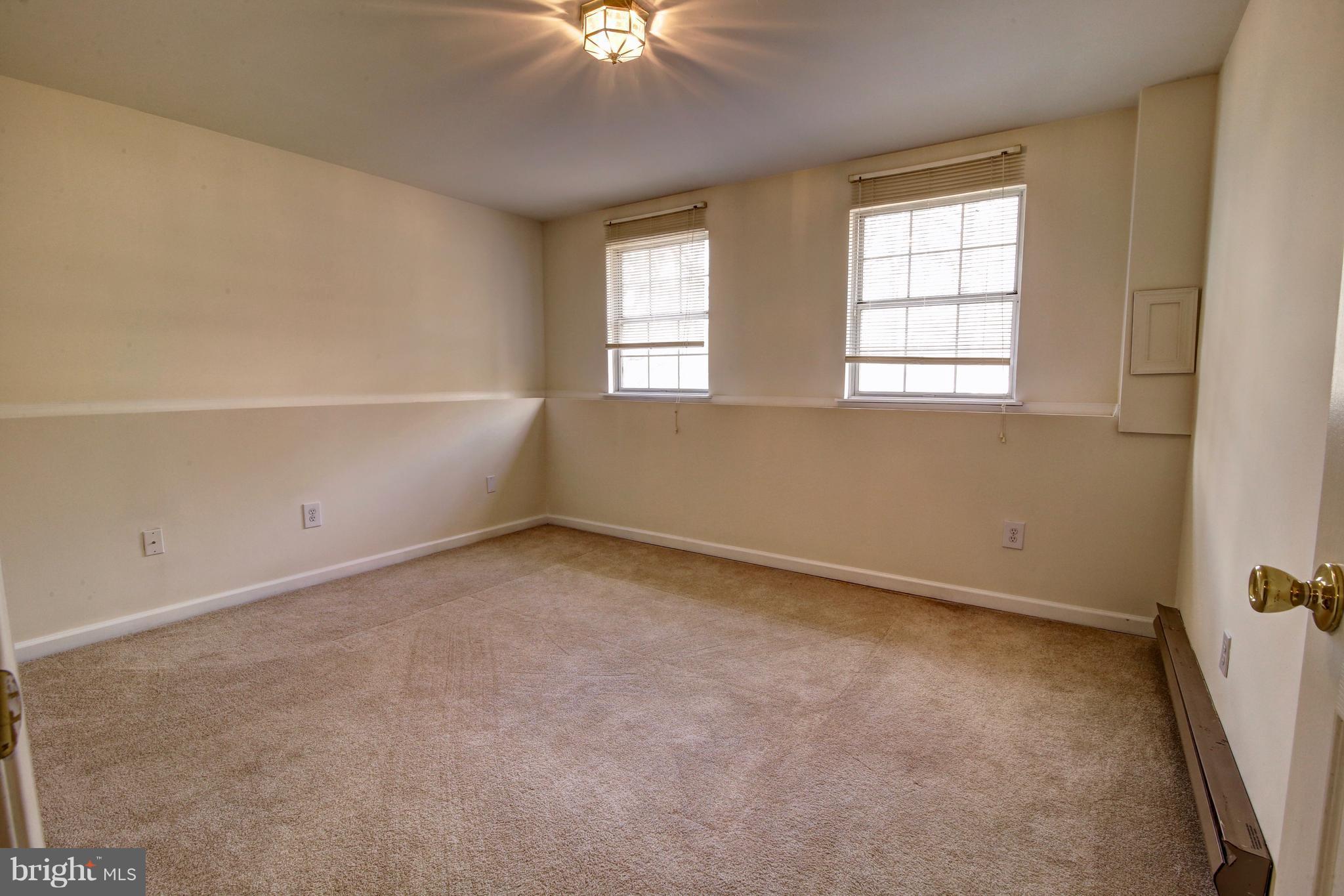 POTOMAC VILLAGE - Residential