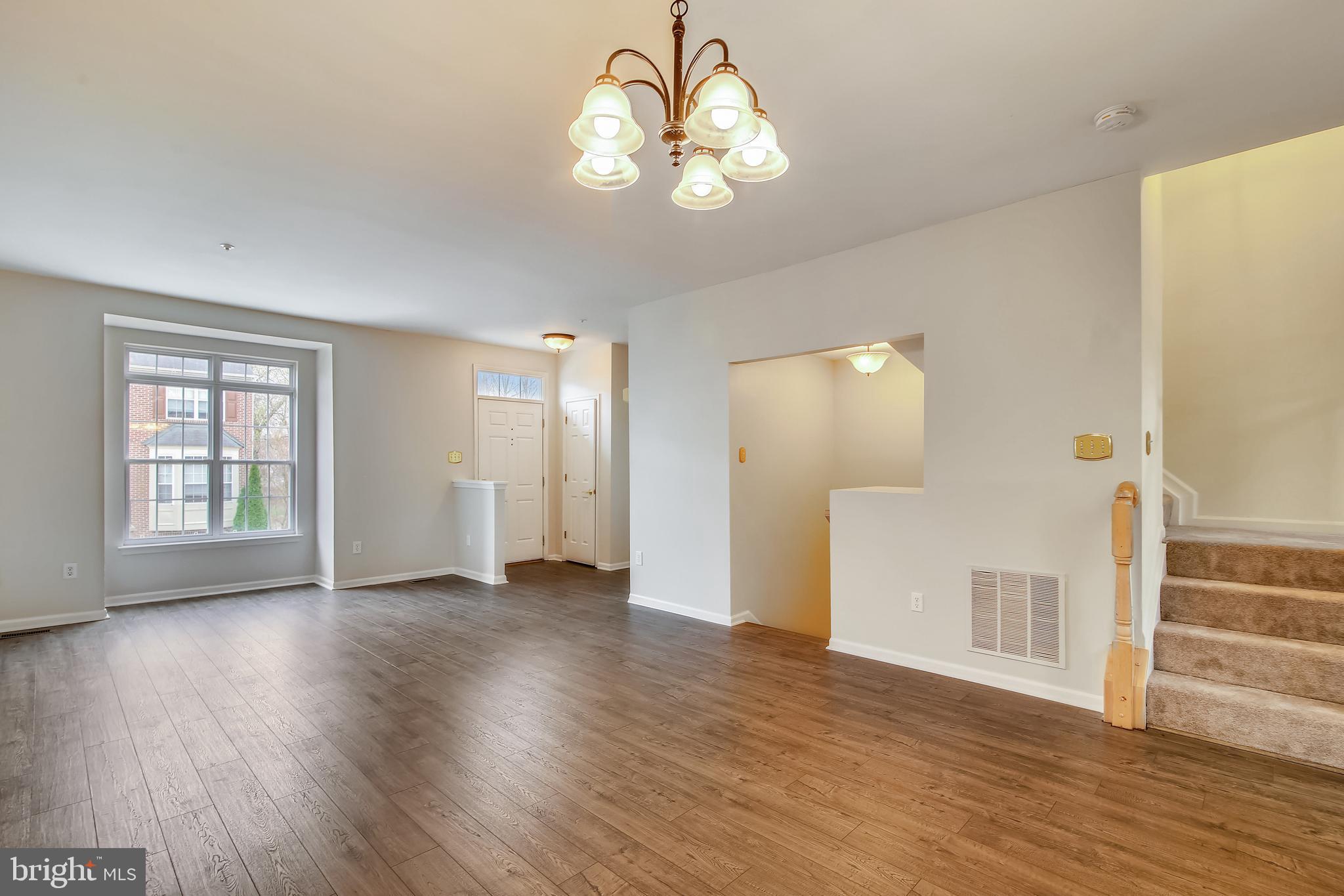 CLOVERLEAF - Residential