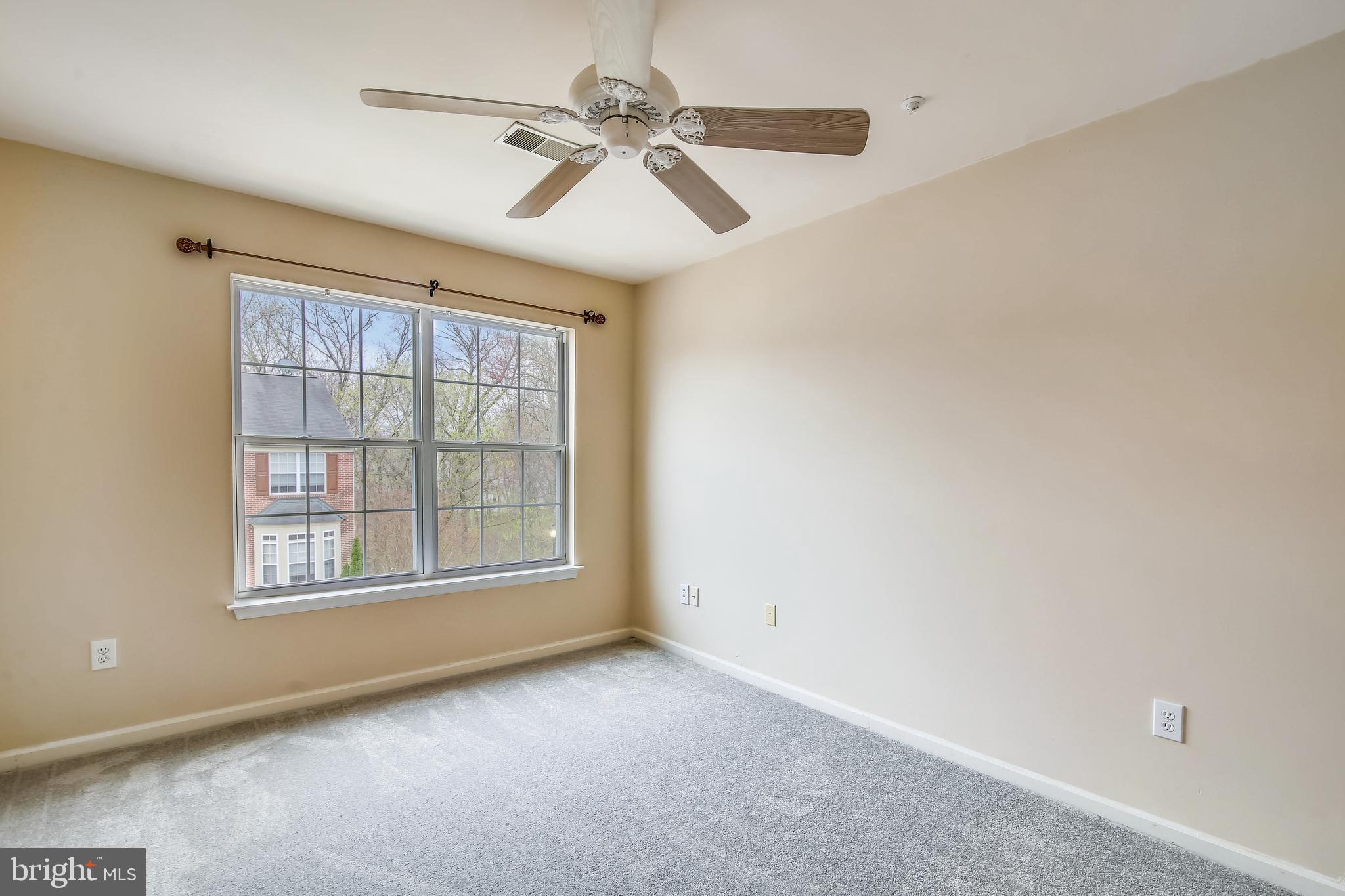 CLOVERLEAF - Residential
