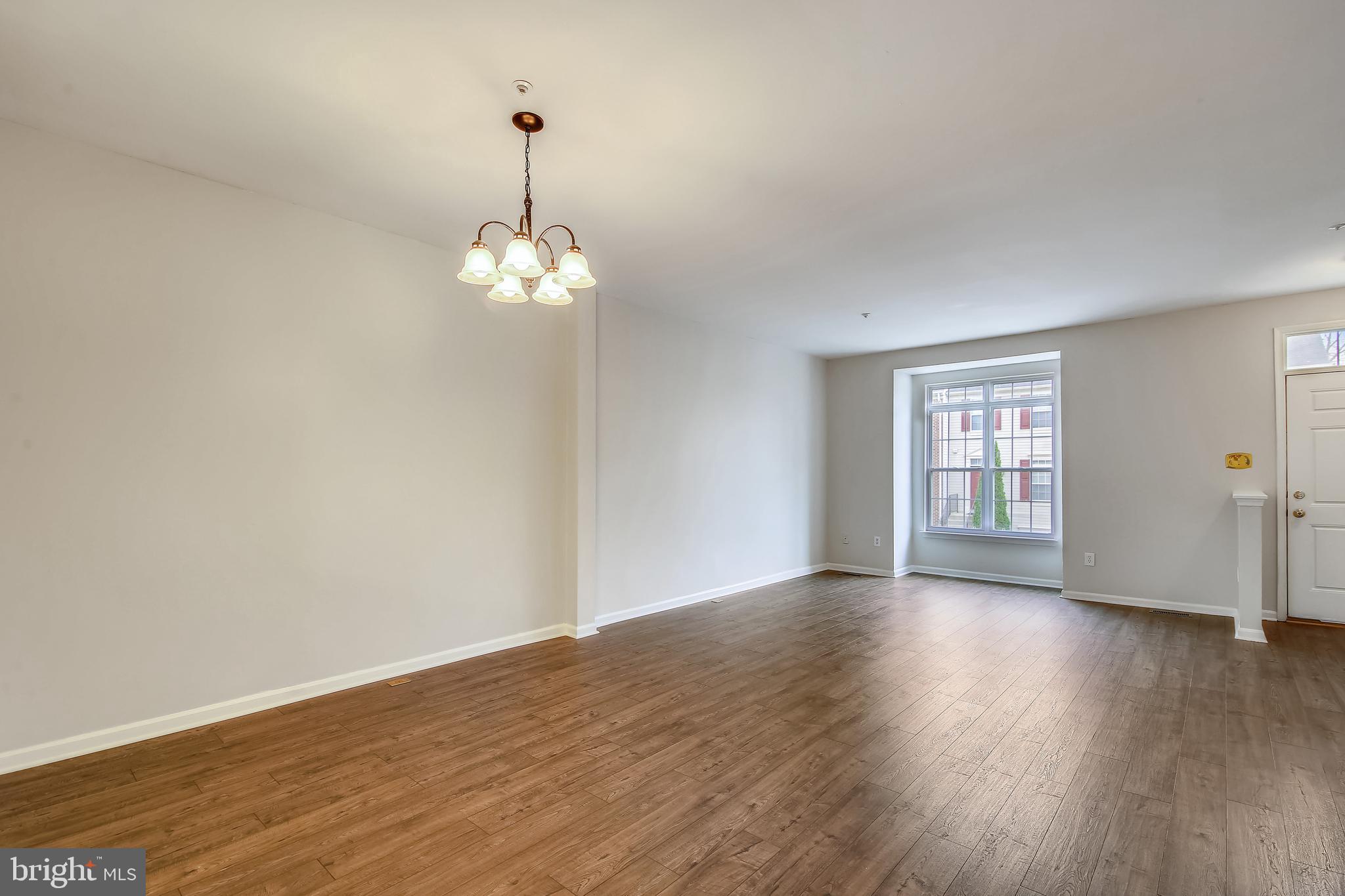 CLOVERLEAF - Residential