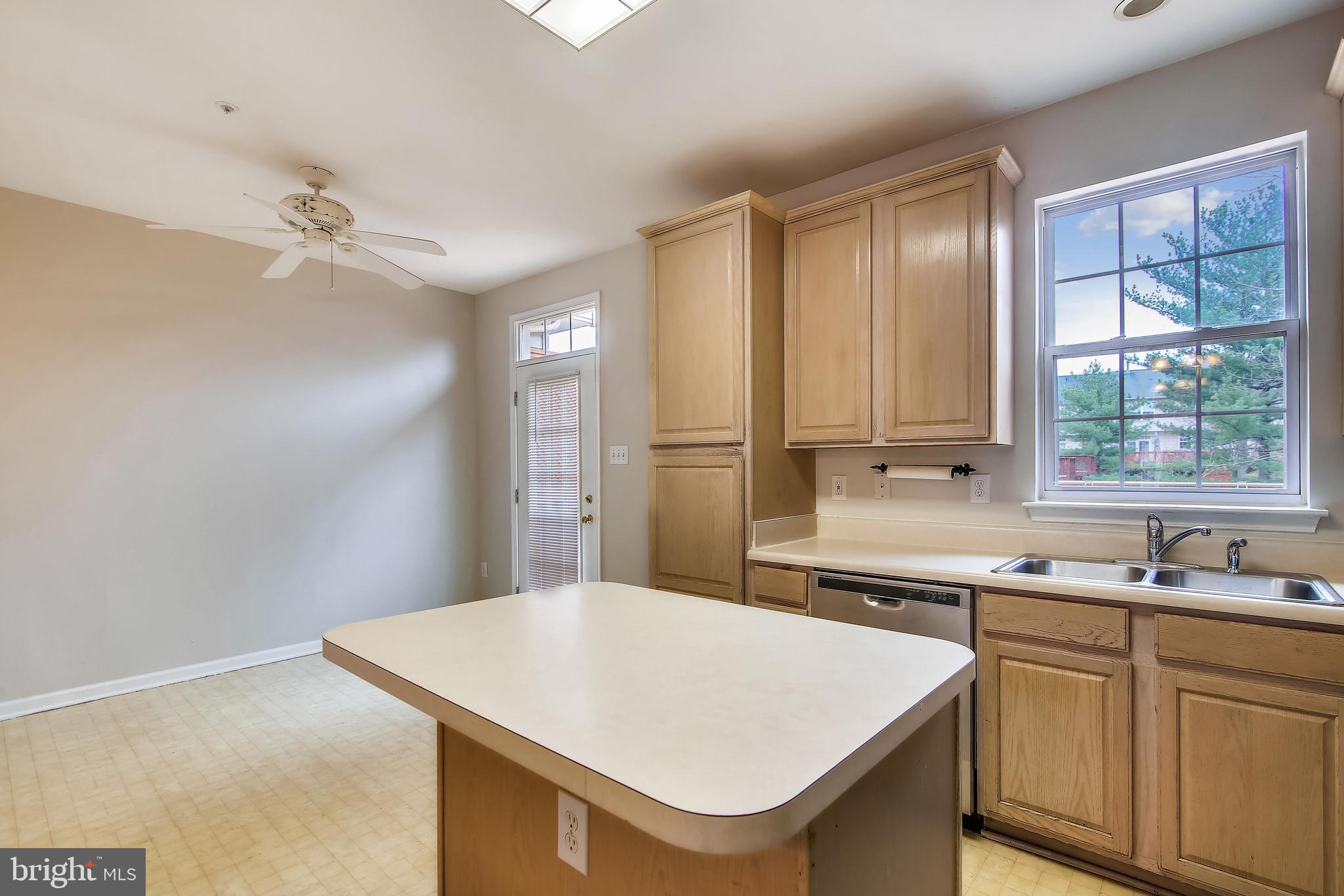 CLOVERLEAF - Residential