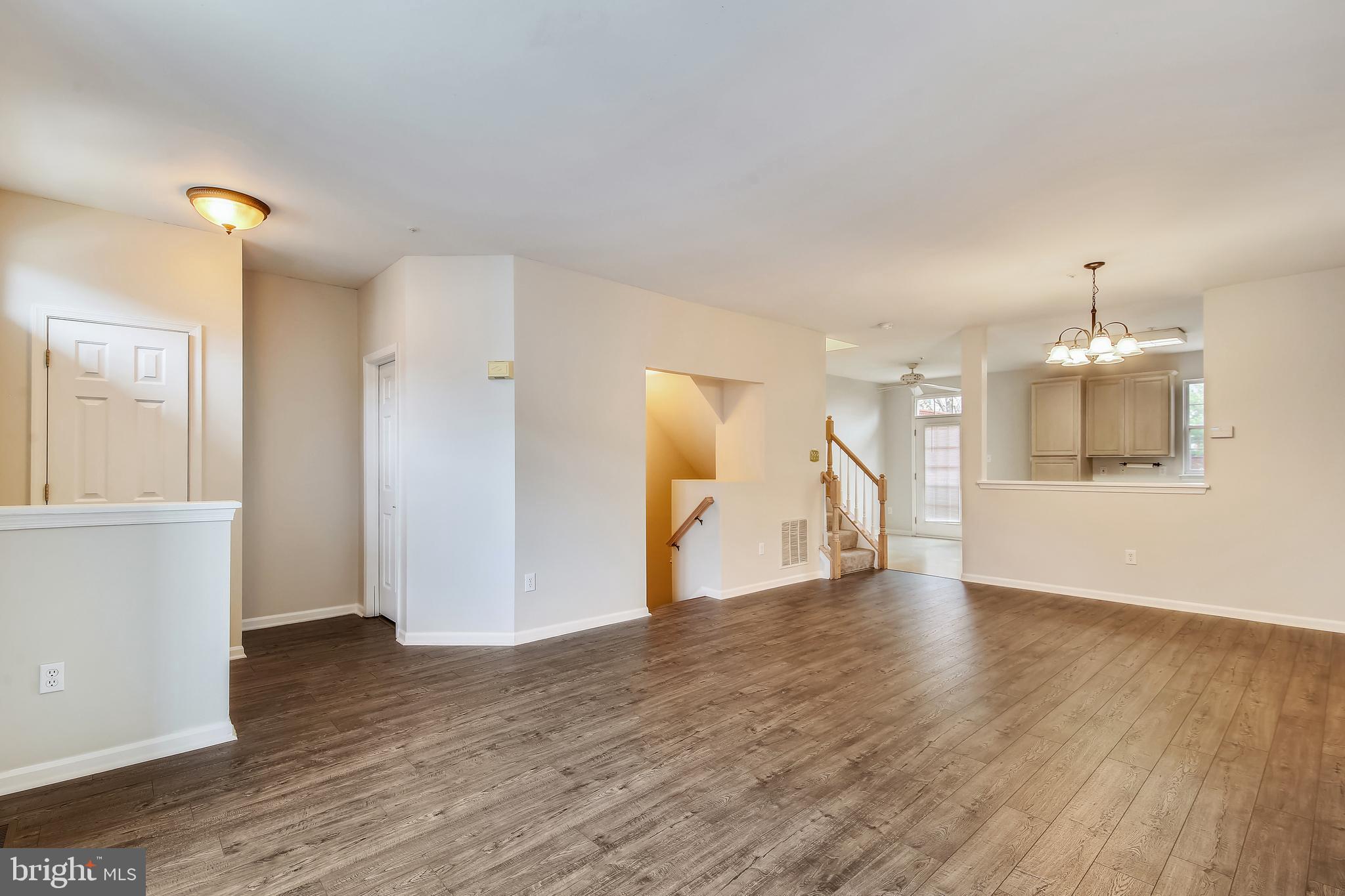 CLOVERLEAF - Residential