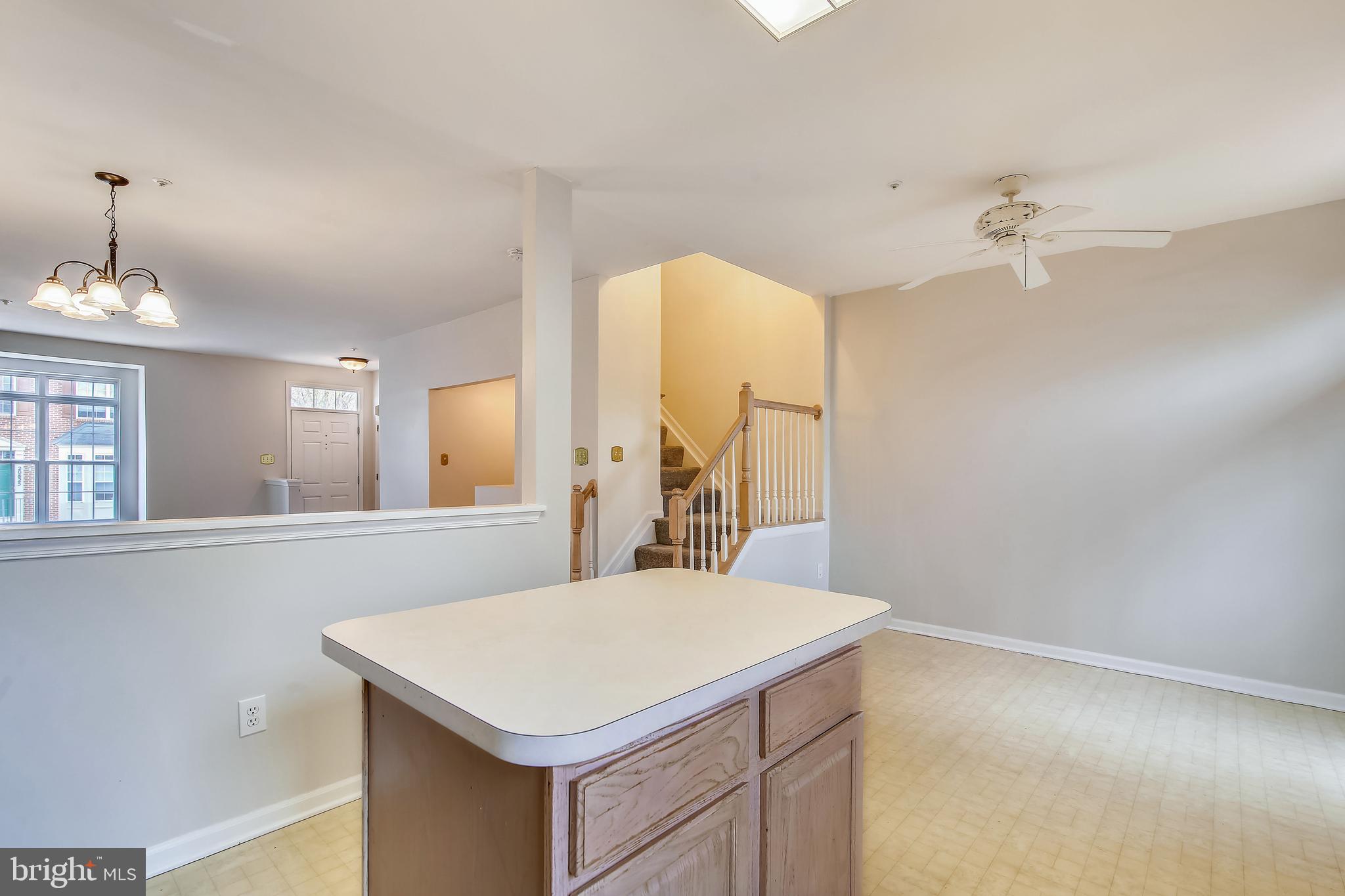 CLOVERLEAF - Residential