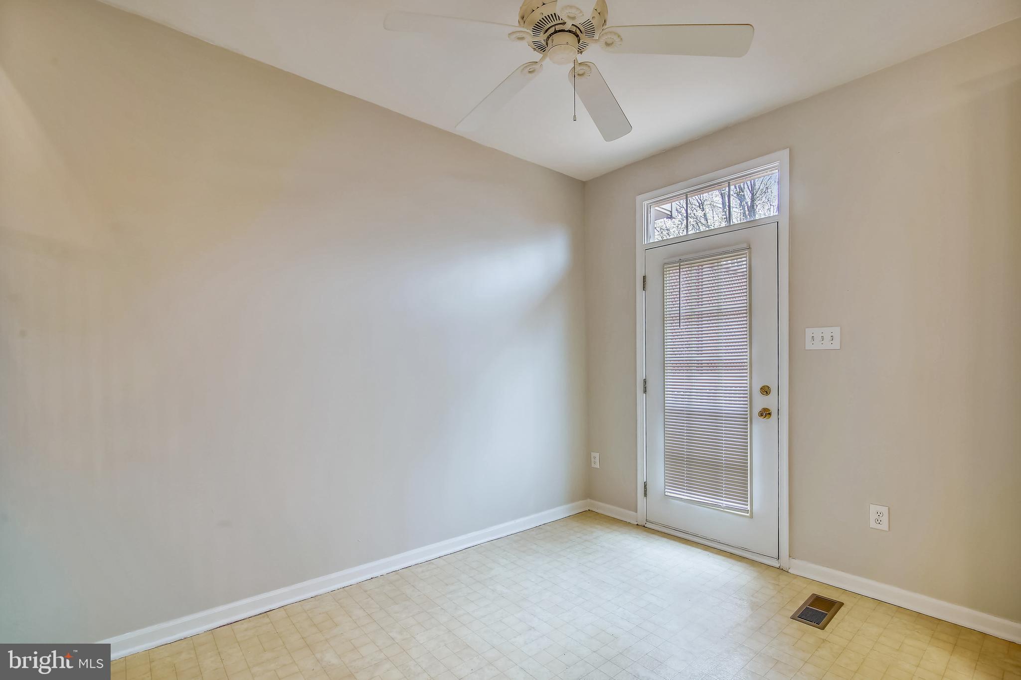 CLOVERLEAF - Residential