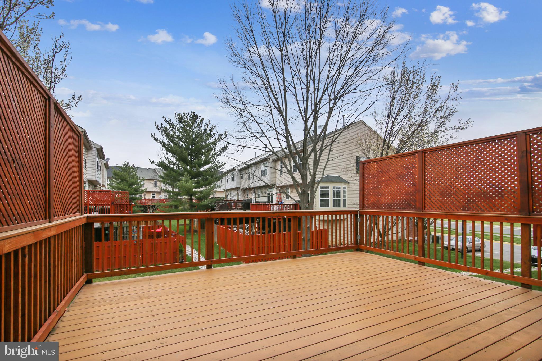 CLOVERLEAF - Residential