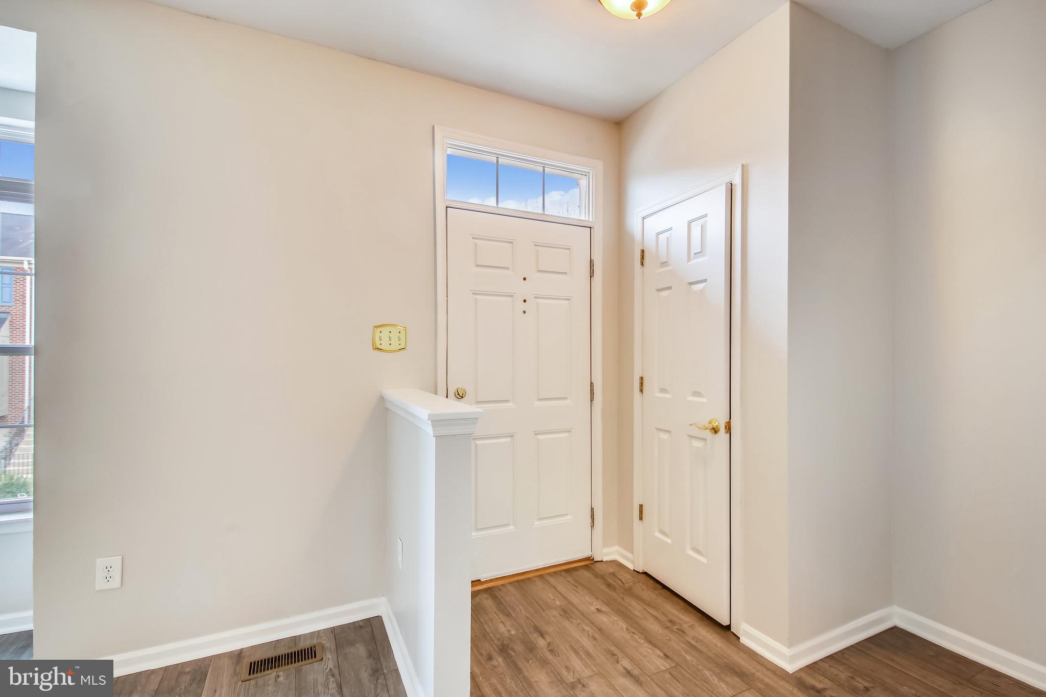 CLOVERLEAF - Residential