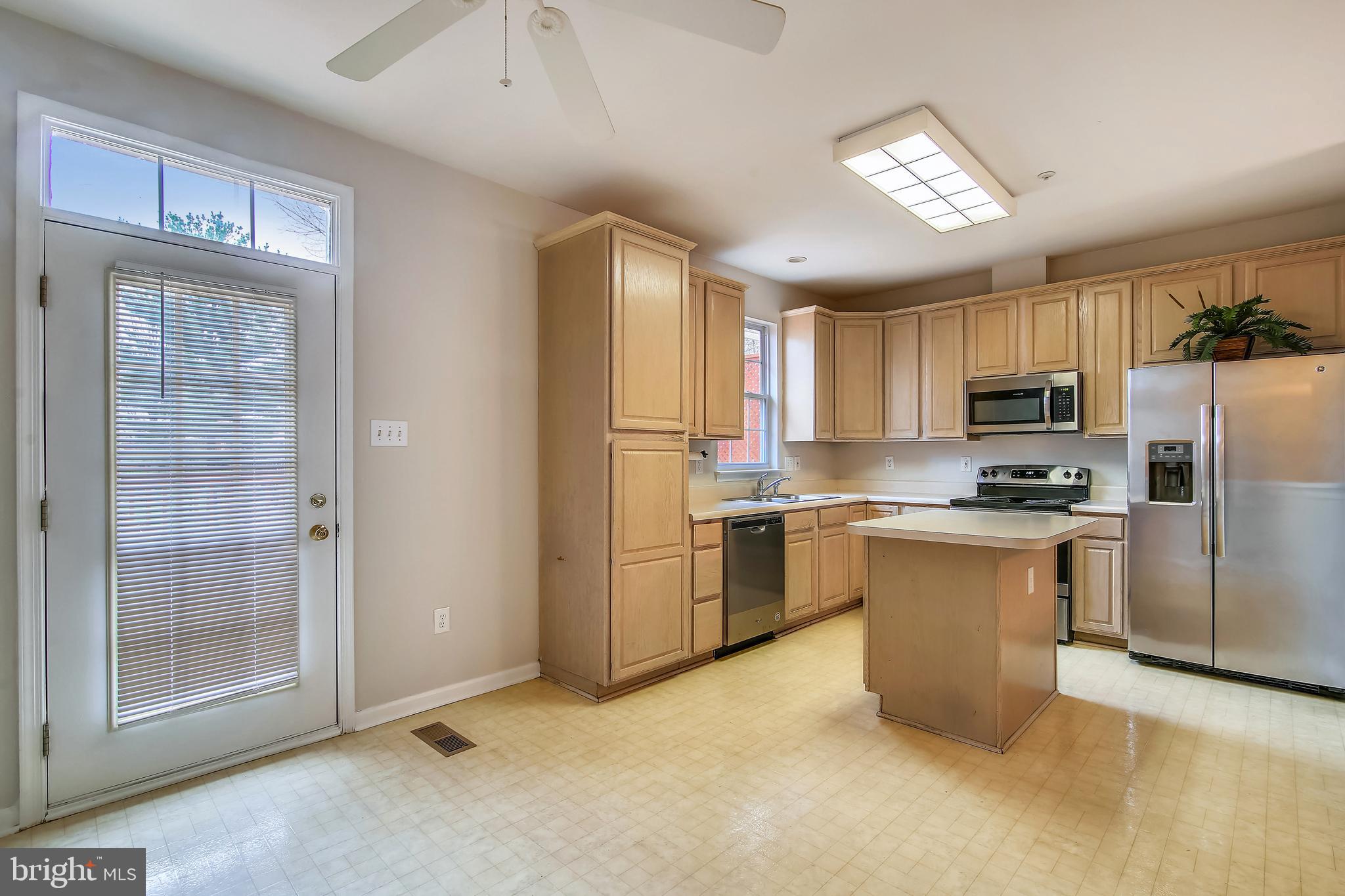 CLOVERLEAF - Residential