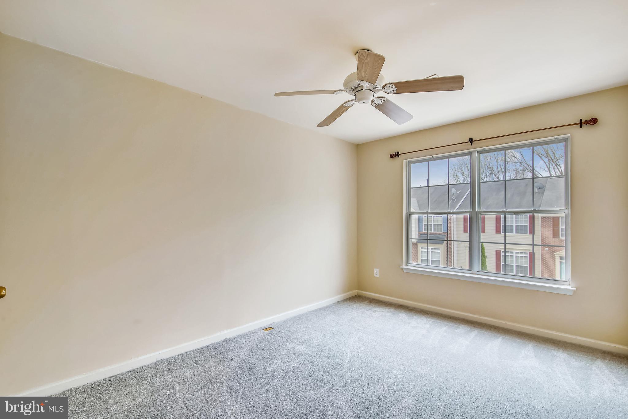 CLOVERLEAF - Residential