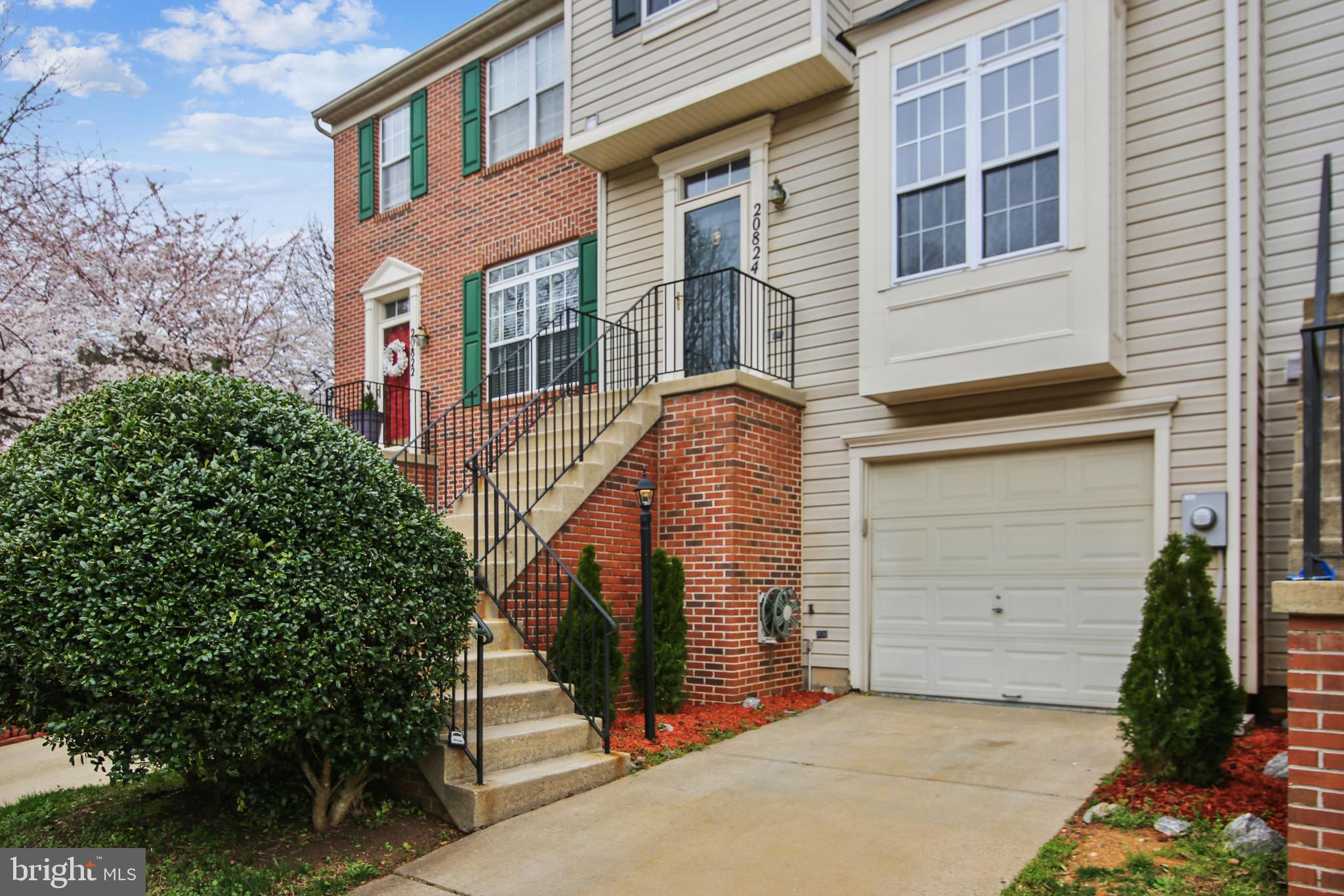 CLOVERLEAF - Residential