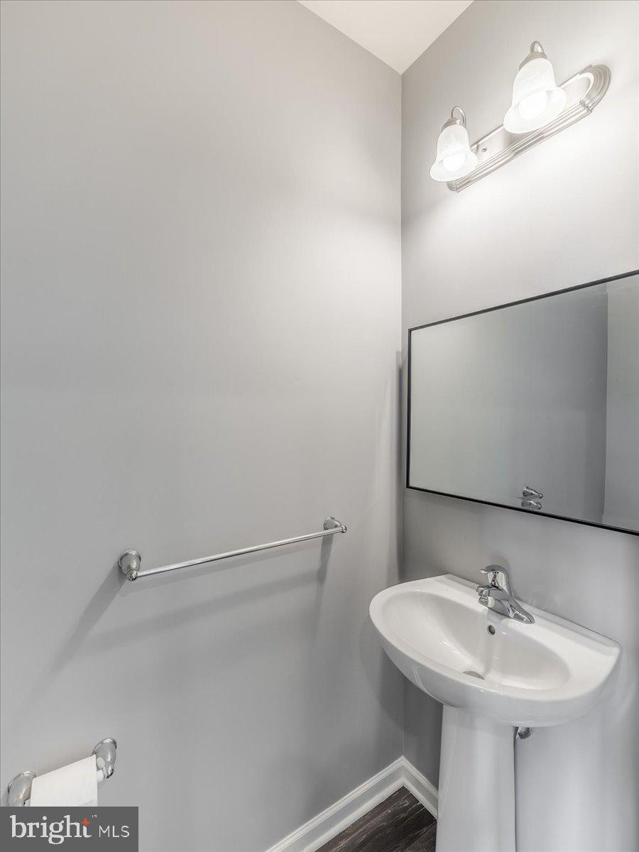 HIGHGROVE MANOR - Residential Lease