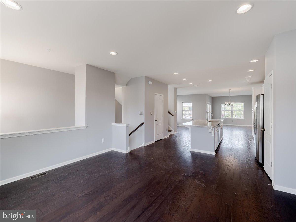 HIGHGROVE MANOR - Residential Lease