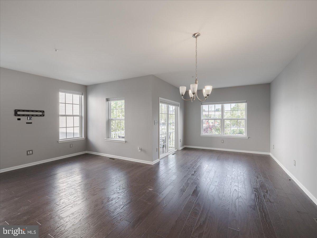 HIGHGROVE MANOR - Residential Lease