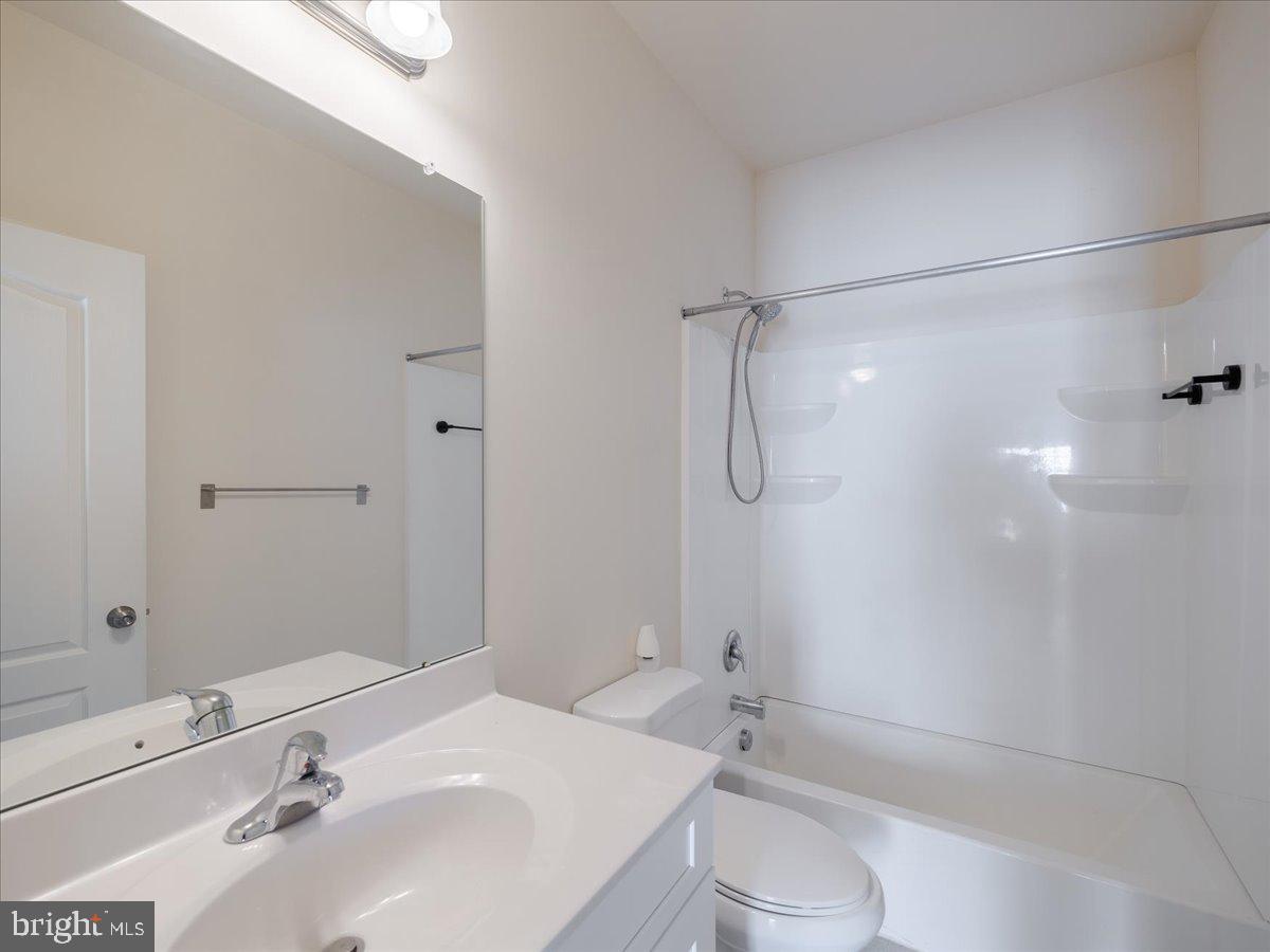 HIGHGROVE MANOR - Residential Lease