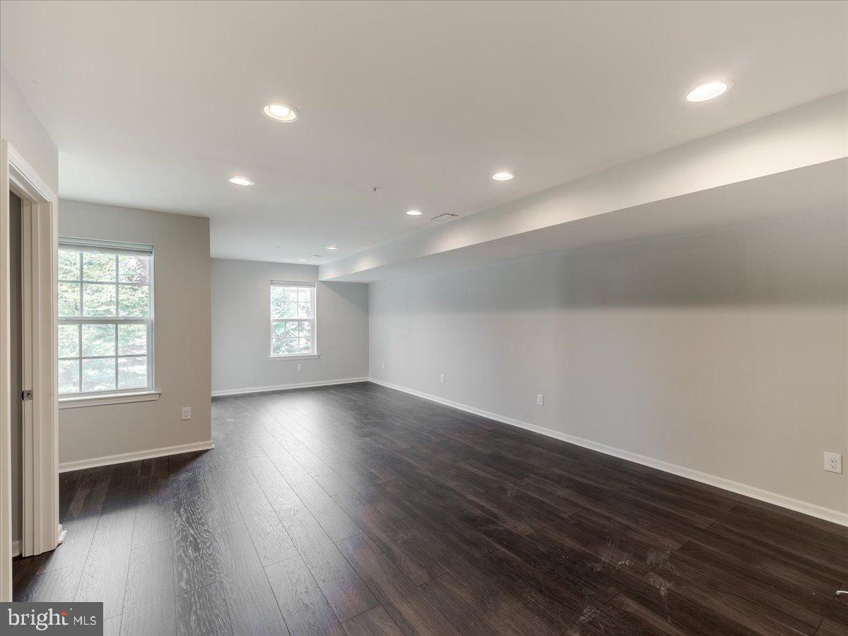 HIGHGROVE MANOR - Residential Lease