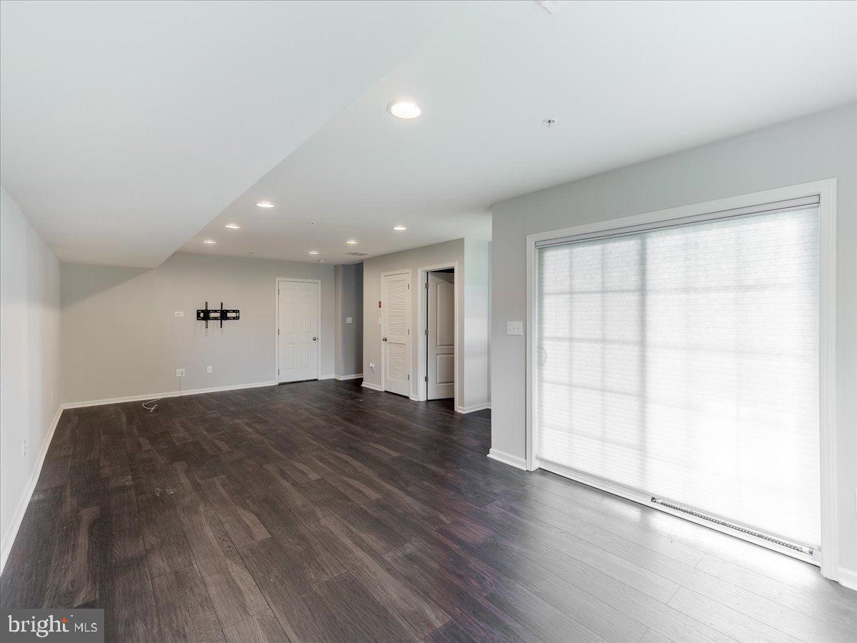 HIGHGROVE MANOR - Residential Lease