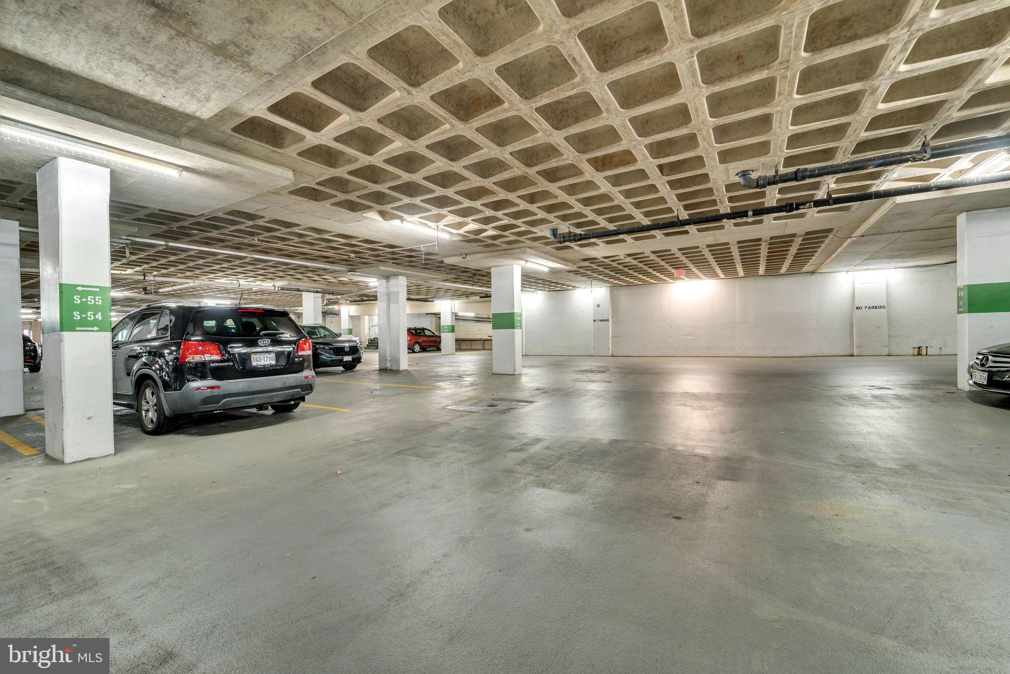 SKYLINE SQUARE CONDO - Residential