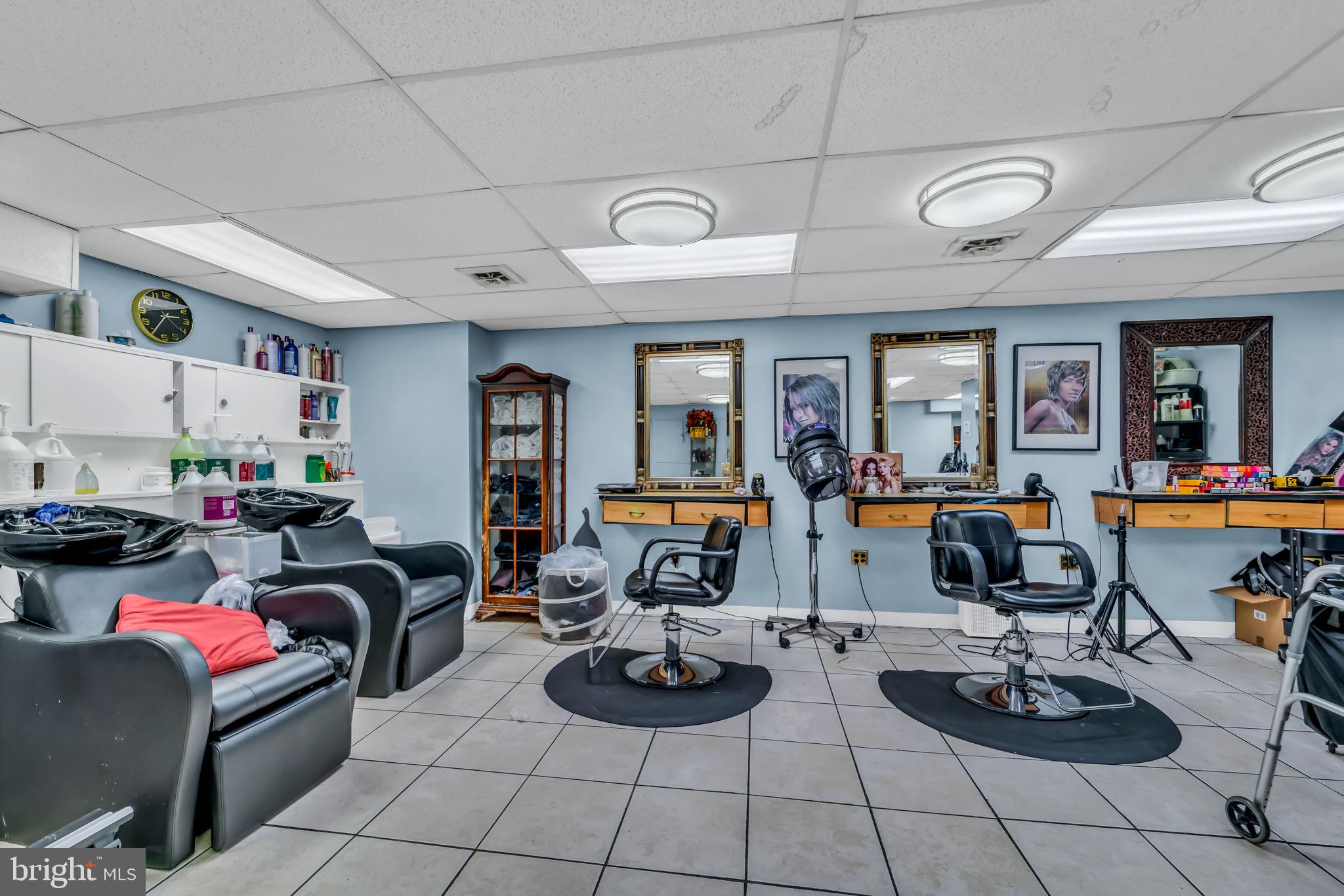 SKYLINE SQUARE CONDO - Residential