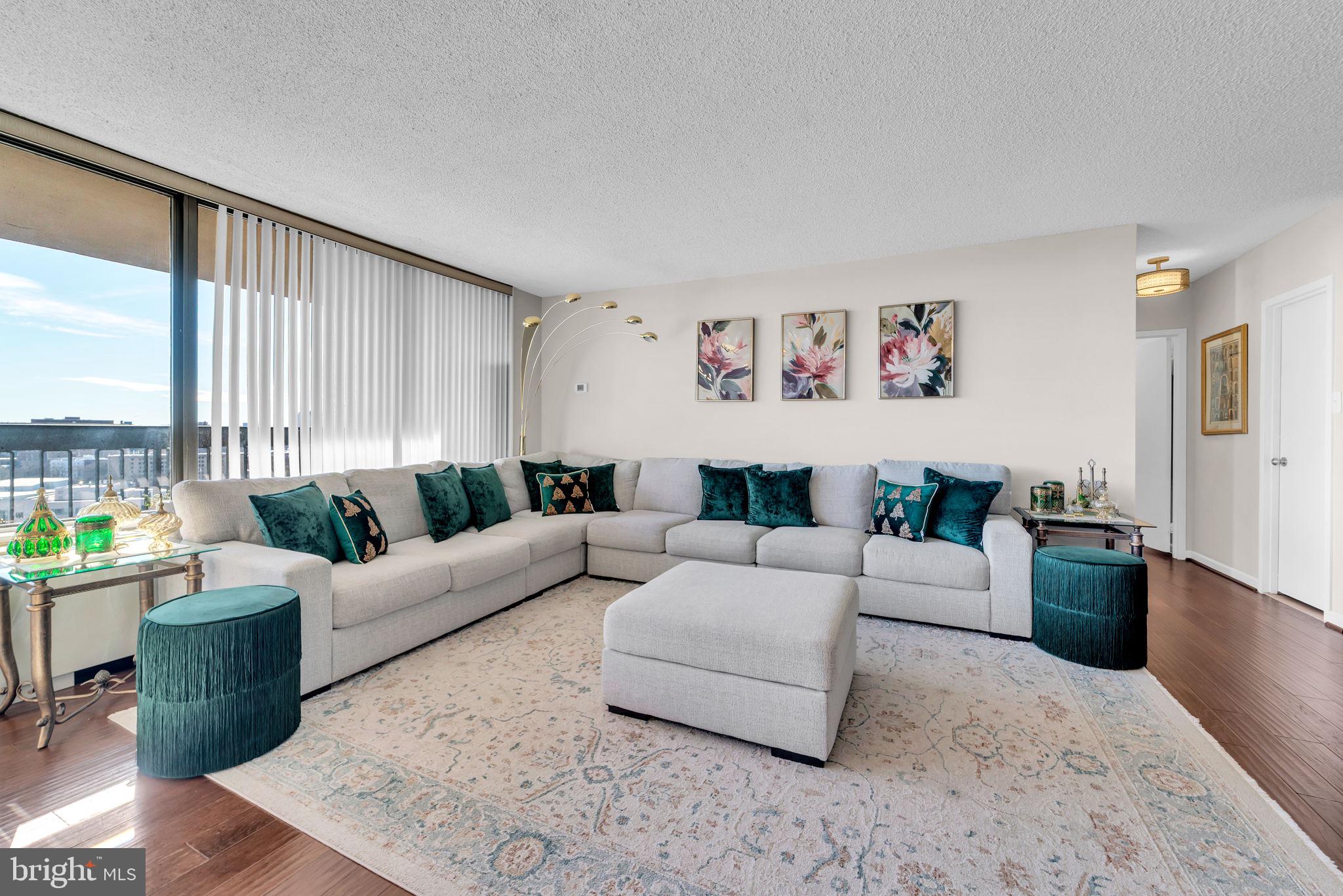 SKYLINE SQUARE CONDO - Residential