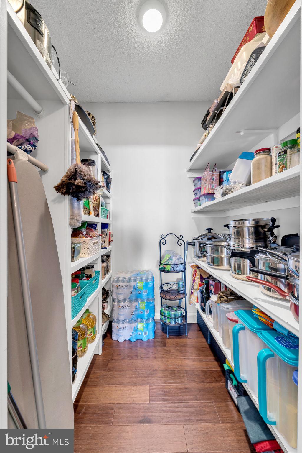 SKYLINE SQUARE CONDO - Residential