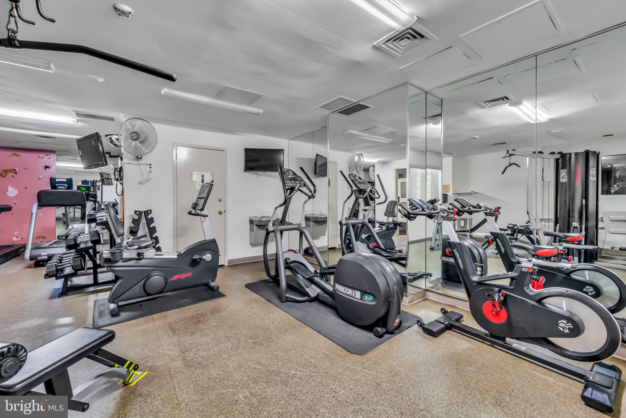 SKYLINE SQUARE CONDO - Residential