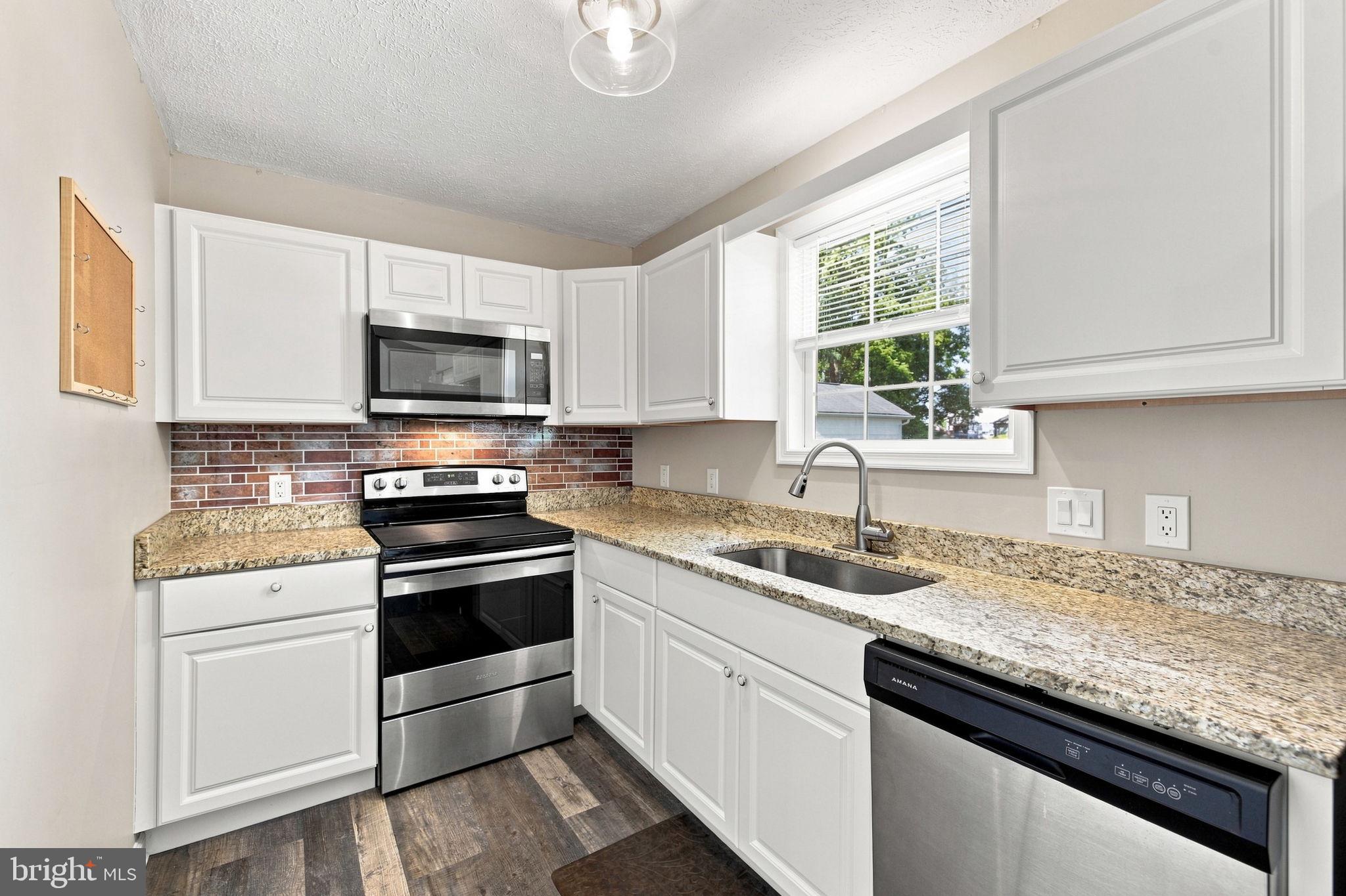 215 N FAIRFAX BOULEVARD